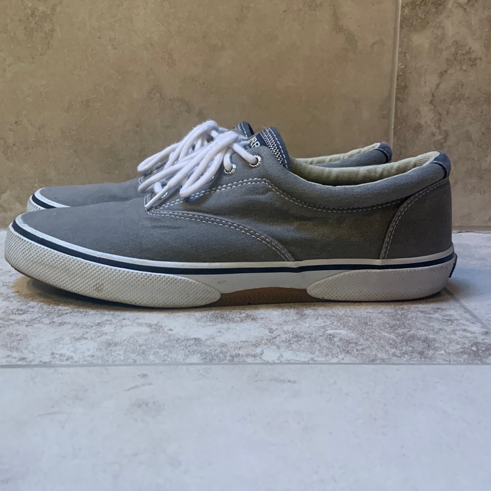 Men’s- 10 1/2 Sperry shoes